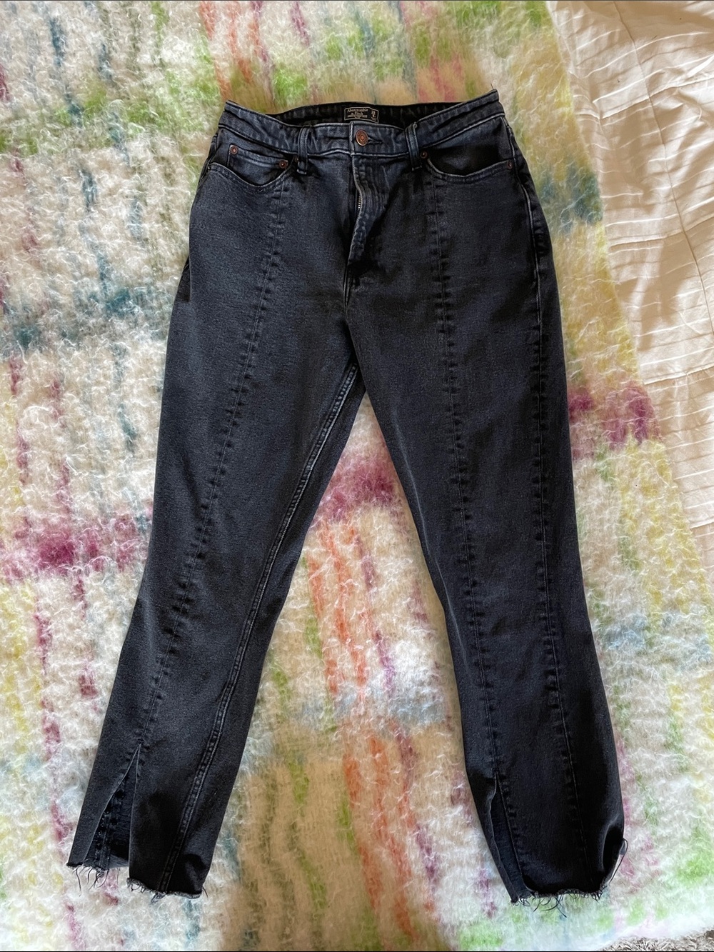 Abercrombie & Fitch Simone High-Rise Slim Ankle Jeans with Front Slit
